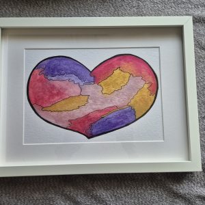 Gerahmtes handgemaltes Herzbild in Rot, Rosa, Gold und Violett